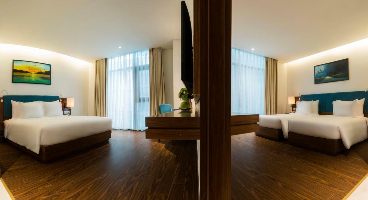Maximilan Danang Beach Hotel Екстер'єр фото