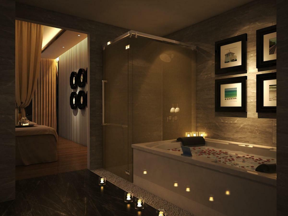 Maximilan Danang Beach Hotel Екстер'єр фото