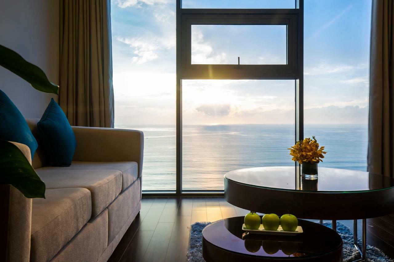 Maximilan Danang Beach Hotel Екстер'єр фото