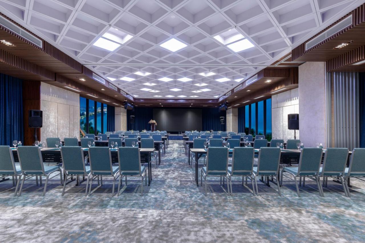 Maximilan Danang Beach Hotel Екстер'єр фото