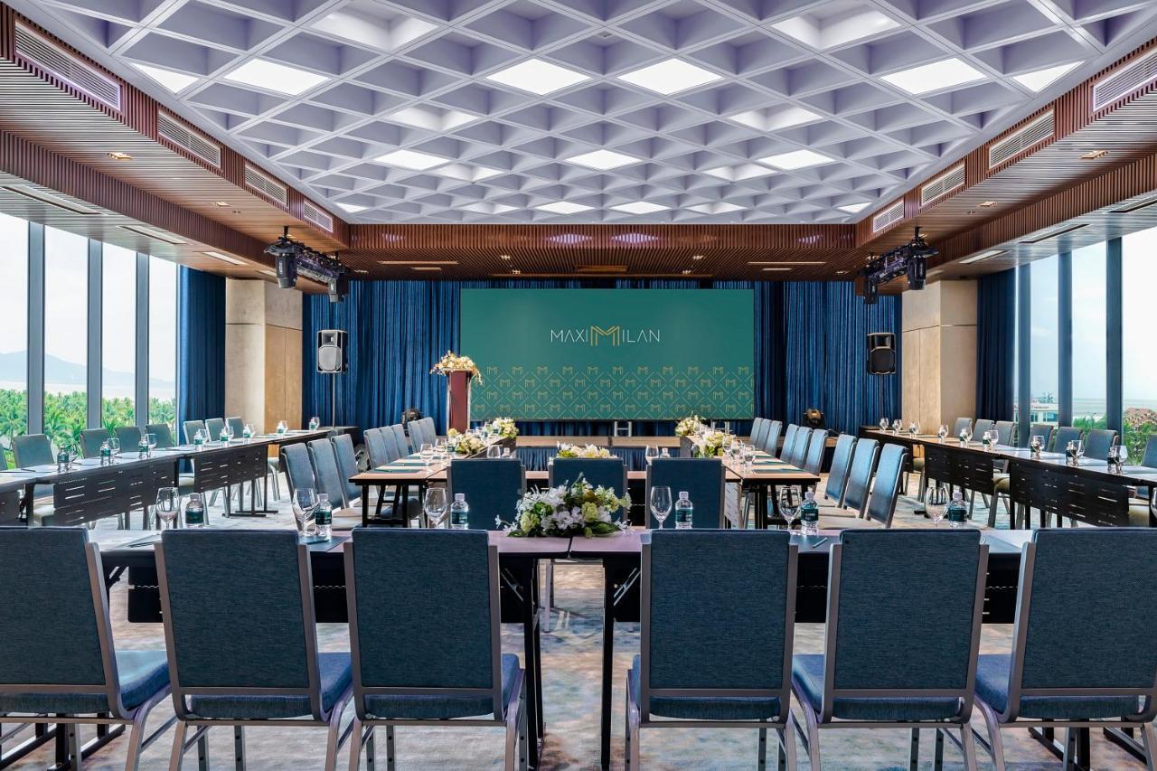 Maximilan Danang Beach Hotel Екстер'єр фото
